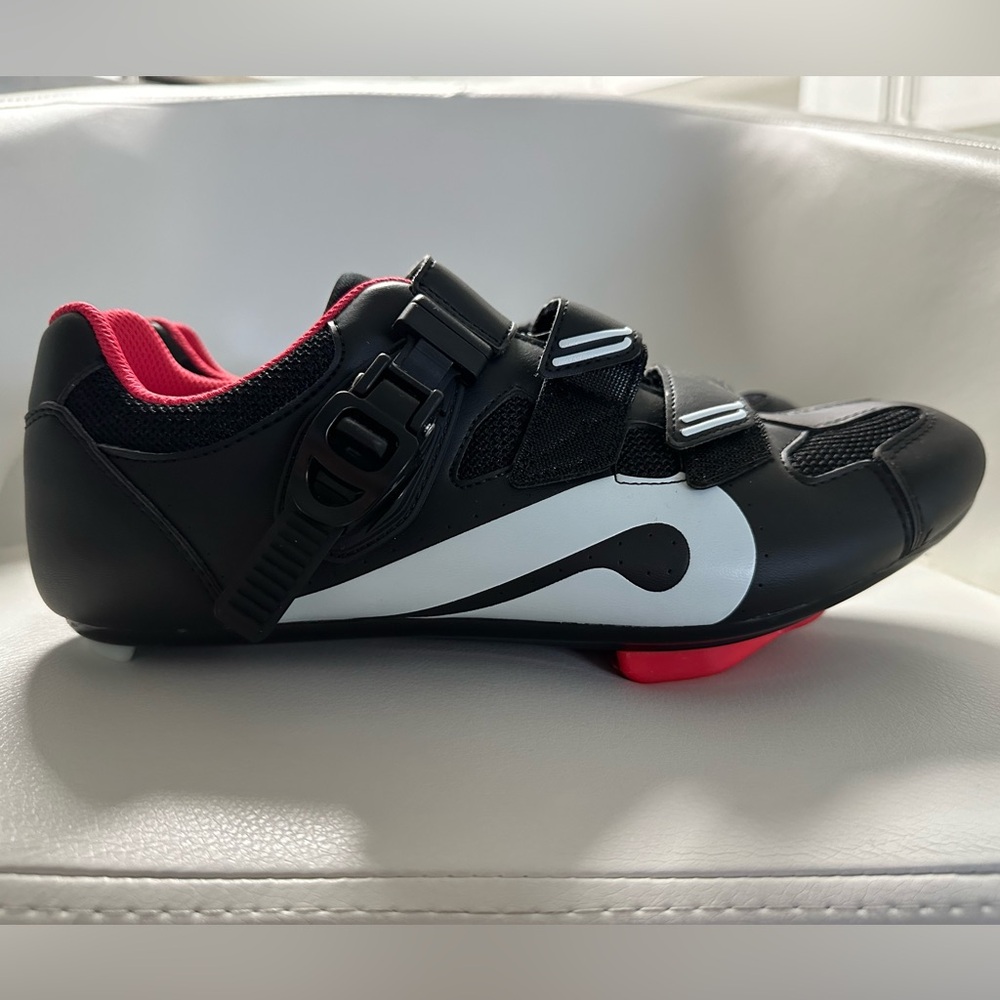 Peloton Black Cycling Shoes: 44- Men 10.5